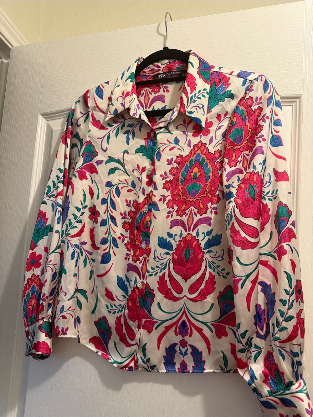 Zara White Button-Down Blouse with Pink & Teal Paisley Print